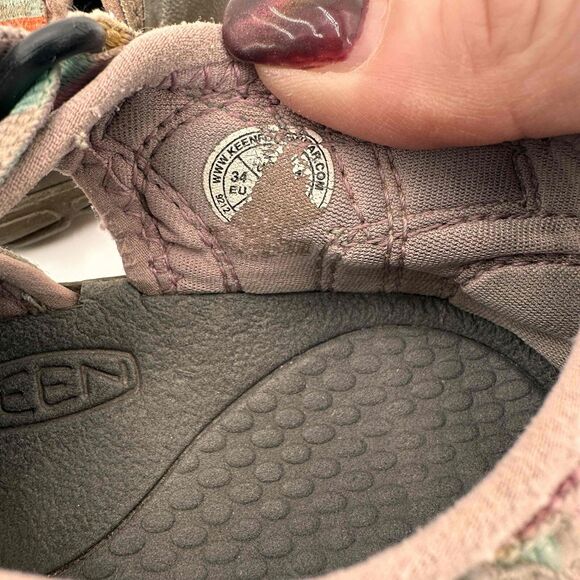 KEEN Pink Striped Newport H2 Girls Sandals Size US 2 - Picture 8 of 8